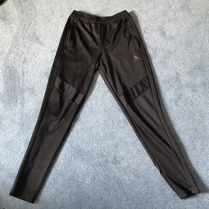 tiro 19 Adidas training pants in black 🖤